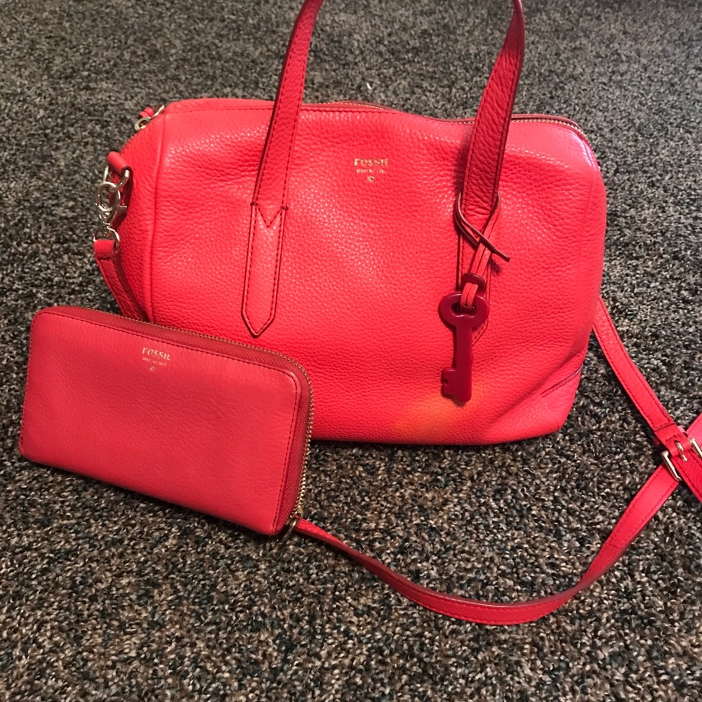 Original fossil tomato red Sydney satchel &wallet